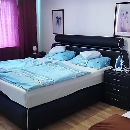 Apartment Luxury With Nice Interior Look For Guest *